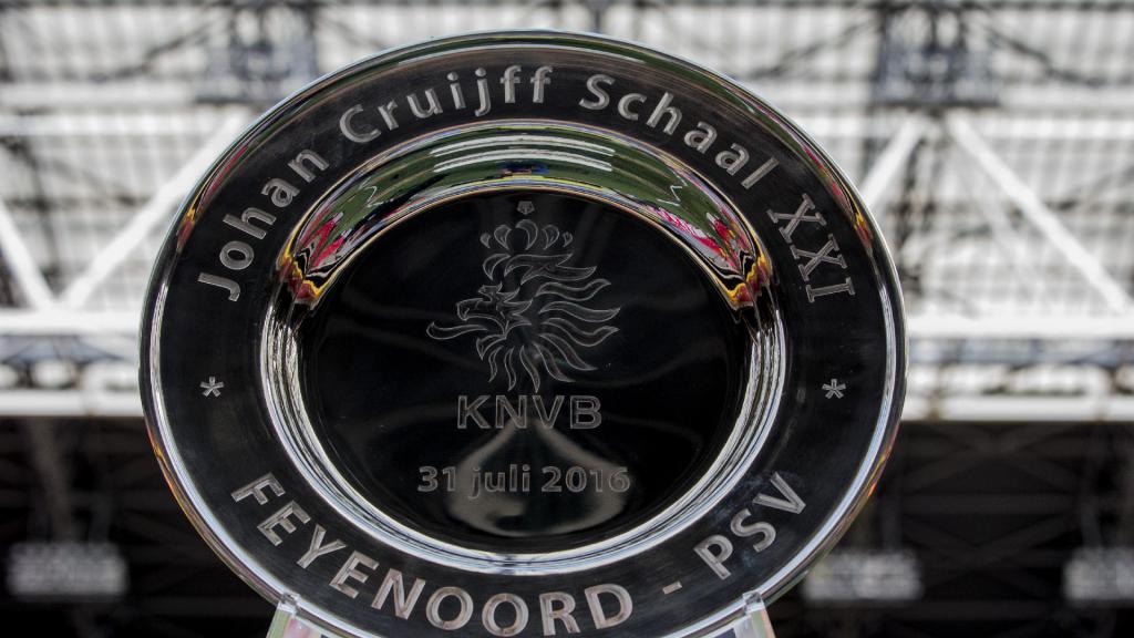 Johan Cruijff Schaal vernieuwd landskampioen speelt thuis KNVB Johan Cruijff Schaal vernieuwd landskampioen speelt thuis KNVB